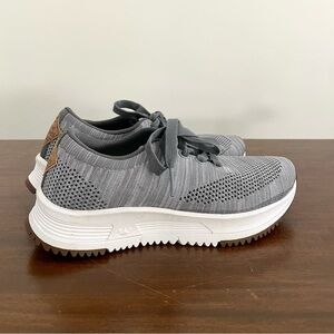 Gray Free Waters Sky Trainer Knit Sneakers Women’s Size 5